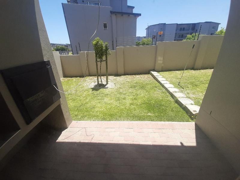 To Let 2 Bedroom Property for Rent in Burgundy Estate Western Cape